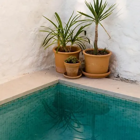 ゲストハウス Casa De Cuadros