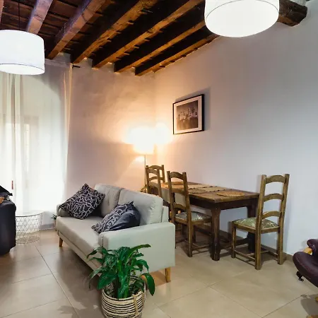 Casa De Cuadros * ビジャルエンガ・デル・ロサリオ
